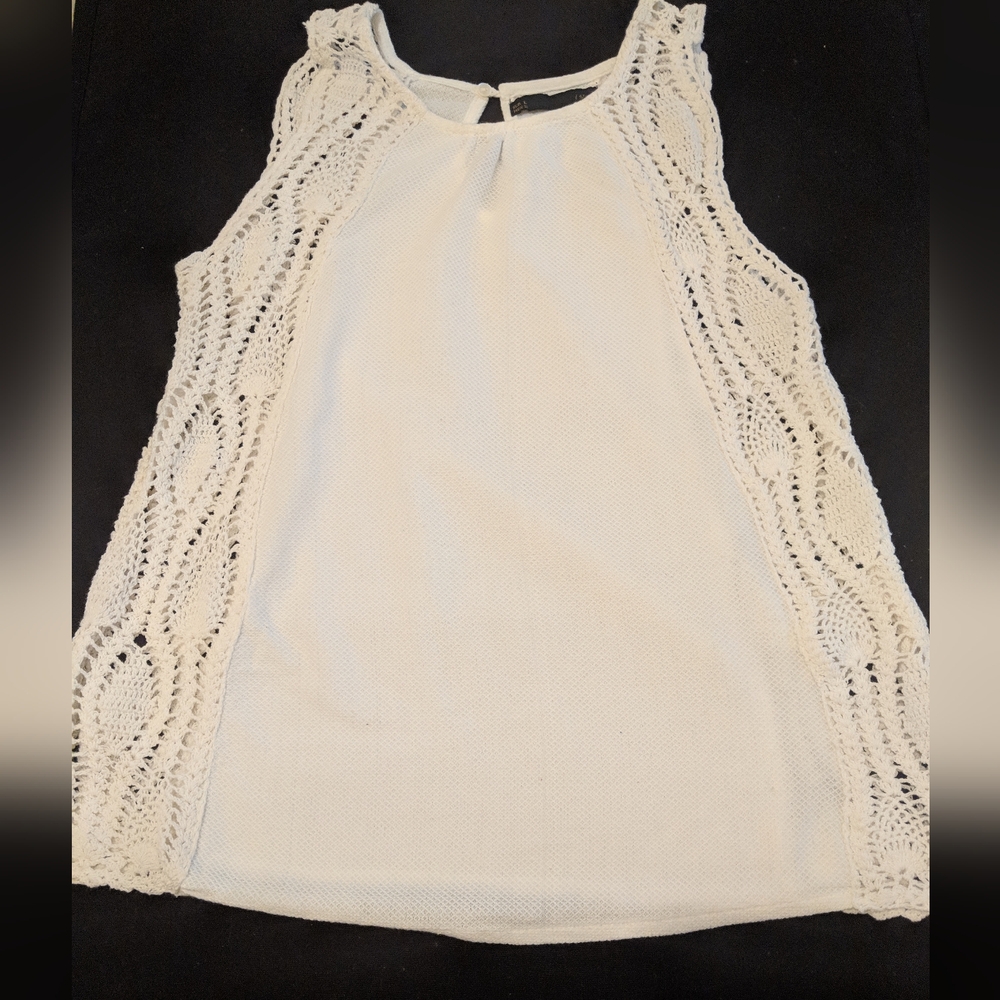 Sfera Women's Crochet Tank Top